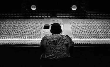 beyond-exit_mix-thumbnail_1010x620